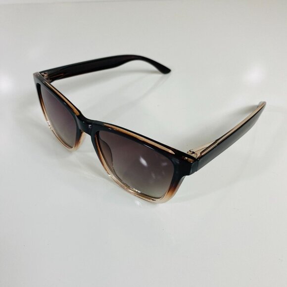 Meetsun Classic Style Womens Gradient Tinted Sunglasses Black/Brown - Picture 8 of 12